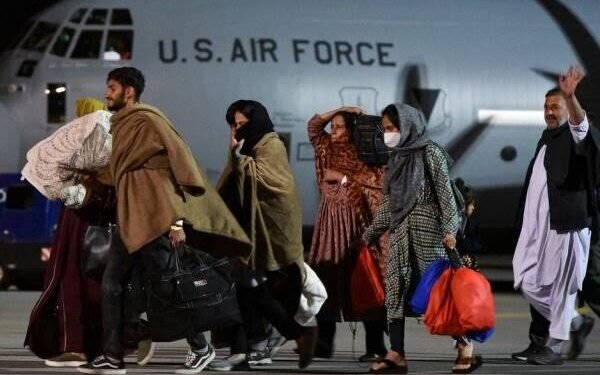 امریکاده افغانستانلیک باش پناه ایزلاوچیلر قبول قیلیشینی طلب اېتیلماقدە