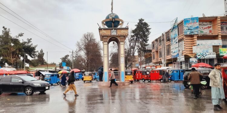 تخار ولایتی مرکزی تالقان شهریده پارتلش یوز بېردی