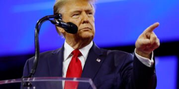 ترامپ: پوتین و زیلینسکی اوکراین اوروشی یکونلنیشینی خواهله‌یدی