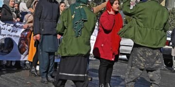 بوگون ۸ – مارچ خلق‌ارا عیاللر کونی دیر