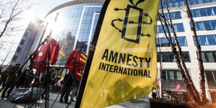 خلق‌ارا کیچیریم تشکیلاتی خاتین-قیزلرگه قرشی طالبان چیکلاولری دوامی‌دن تنقید قیلدی