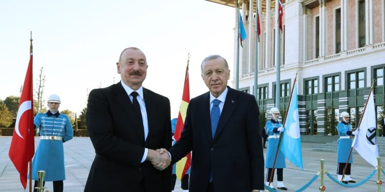 اردوغان و علی‌اف اوچره‌شیب تورک دنیاسی بیرلیگی‌گه تاکید قیلدی