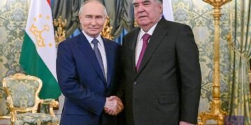 پوتین: افغانستان‌دن بۉلگن خوفسیزلیک تهدیدلری‌گه دقت قیله‌میز