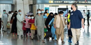 امریکاگه انتقال بېریلیش‌نی کوتیب تورگن اۉن مینگلرچه افغانستان‌لیک تقدیری بیللی اېمس