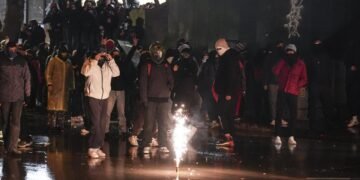 تورکیه پولیس کوچلری‌دن بیش کیشی ناراضلیک نمایش‌لر عاقبتیده یره‌لندی