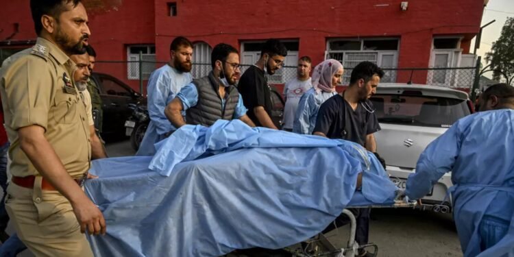 هندوستانده سیاحلرگه قرشی قانلی هجوم؛ ۲۴ کیشی اۉلگنی خبر قیلیندی