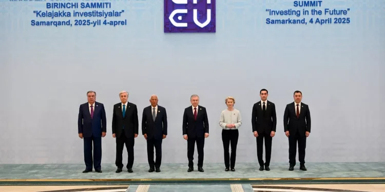 اروپا و اۉرته آسیا رهبرلری افغانستان‌ده کینگ قمراولی حکومت ایجاد اېتیلشینی سۉره‌دی