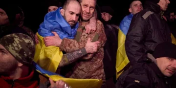 روسیه و اوکراین آره‌سیده یوزلرچه اسیر المشتیریلدی