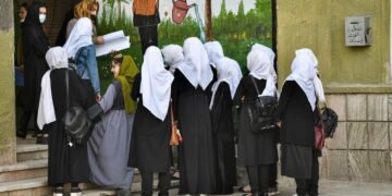 اوچا افغانستان‌ده قیزلر اۉقیشی برابریده‌گی چیکلاولر دوامی‌دن آگاه‌لنتیردی