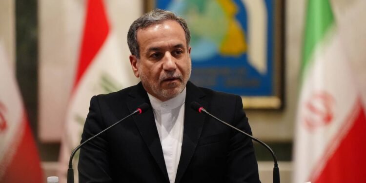 امریکا و ایران آره‌سیده سۉزلشوو اۉتکزیله‌دی