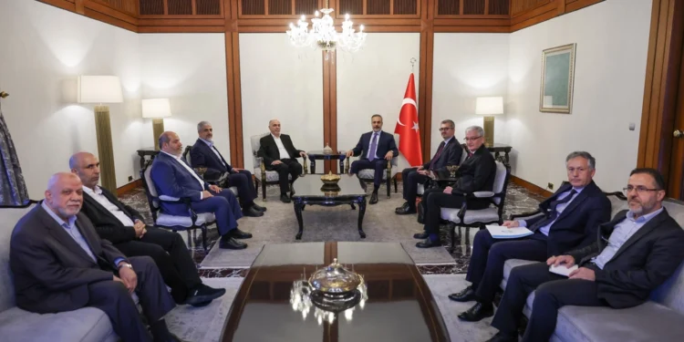 تورکیه تشقی ایشلر وزیری حماس گروهی ییریک اعضالری بیلن اوچره‌شدی