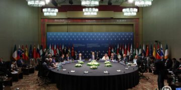 آنتالیاده یقین شرق وضعیتی خصوصیده بیر ییغین باشلندی