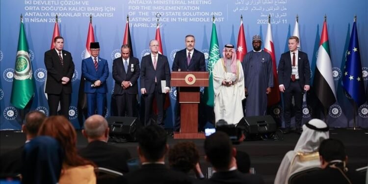 آنتالیا ییغینی یکونلی بیاناتی؛ منطقه احوالی خواطرلی بیان بۉلدی