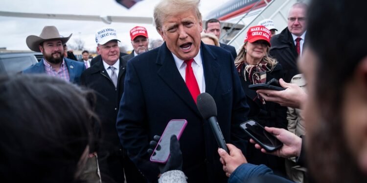 دونالد ترامپ: ایران هسته‌ای قورالگه قۉل تاپیشی کۉپ خوفلی دیر