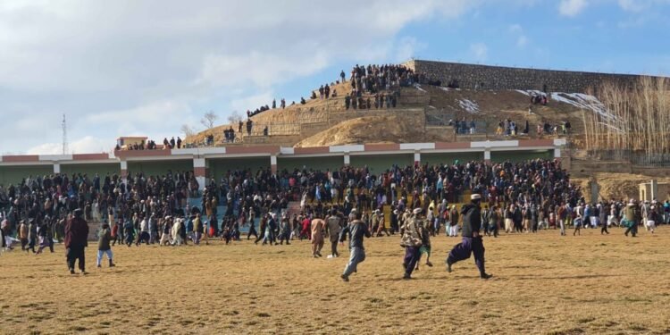 طالبان اېرته نیمروز و بادغیس ولایتلریده اوچ کیشی‌نی اعدام قیله‌دی