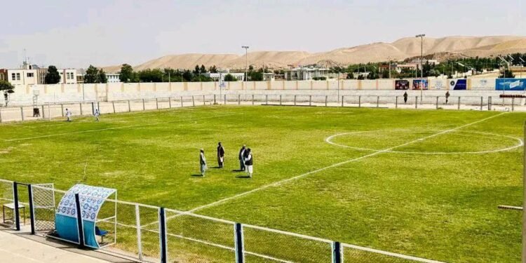 سرپل میزبان‌لیگیده تورکستان ولایتلری فوتبال جماعه‌لری آره‌سیده بیله‌شوو باشلنگن