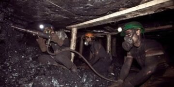 سمنگان‌ده ۹ کیشی تاش-کومیر کانی‌ده یوز بېرگن پارتلش‌ده اۉلیب و یره‌لندی