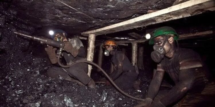 سمنگانده ۹ کیشی تاش-کومیر کانیده یوز بېرگن پارتلشده اۉلیب و یرهلندی