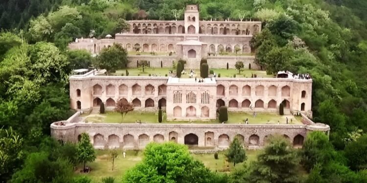 پری محل؛ عجایب و سِرلی مکانلردن بیری