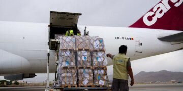 یونیسف ۱۰۰ تُن‌دن آرتیق ساغلیق یاردملری افغانستان‌گه ییتیب کېلگنیدن خبر بېردی