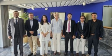 تورکیه‌ده اۉزبېک فعاللر دانمارک وکیلی بیلن اوچره‌شیب، افغانستان کېله‌جگی حقیده گپ‌لشدی