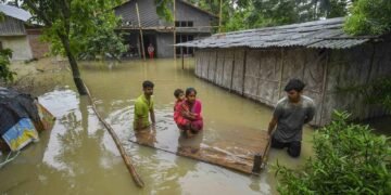 هندوستان‌ده یامغیر یاغیشی عاقبتیده اۉنلرچه کیشی قربان بۉلدی
