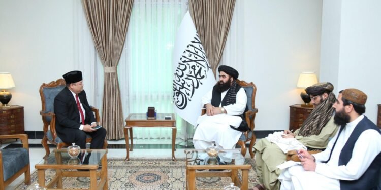 طالبان اندونیزیا بیلن مناسبتلرینی کوچهیشینی سۉرهدی