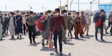 اخیرگی بیر هفته ایچیده یوزمینگدن کۉپ مهاجر ایران‌دن چیقاریلگن