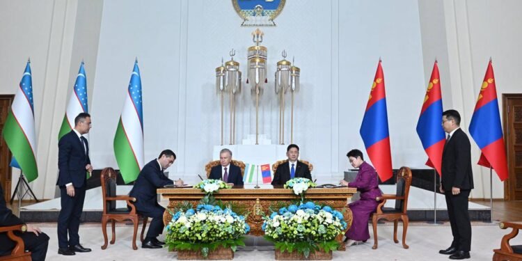 اۉزبېکستان و مغولستان مناسبت‌لری کینگه‌یشی مقصدیده بیر قنچه بیتیم‌لر امضالندی