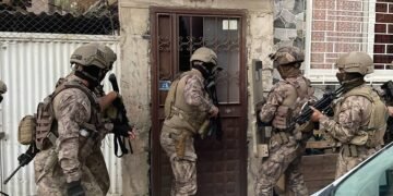 تورکیه‌ده ۱۴ کیشی داعش اعضالیگیگه عیب‌لنیب حبسگه آلیندی