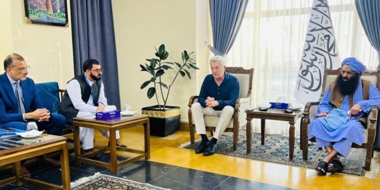 بیرلشکن ملتلر تشکیلاتی قاچقین‌لر بۉییچه عالی کمیساری کابل‌ کېلدی