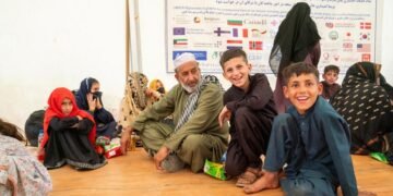 جاری ییل یکونی‌گه قدر اوچ میلیون مهاجر افغانستان‌گه قتیریلیشی کوتیله‌دی