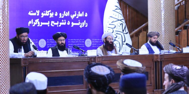 اۉتگن اوچ آیده یقین ایکی میلیون مهاجر افغانستانگه قیتریلدی