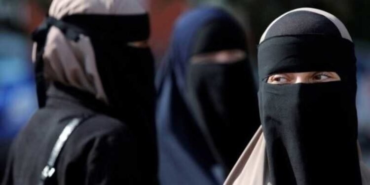 قزاقستان‎‌ده عیاللر جماعت‎‌ آلدیده یوزینی یاپیشی تقیق‌لندی