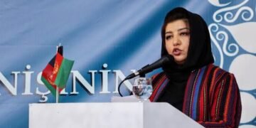 منبع‎: سویس‎‌ده راحله دوستم و بیر قنچه فعاللر اشتراکیده ییغین اۉتکزیلگن