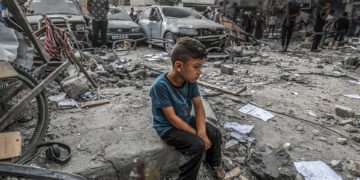 اسراییل نینگ غزه‌گه اۉیوشتیرگن ینگی هجوملریده ۲۱ کیشی قربان بۉلدی