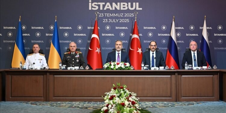 روسیه و اوکراین مذاکره‌سی؛ اسیرلر المشتیریلیشی خصوصیده‌ کېلیشوو امضالنگن