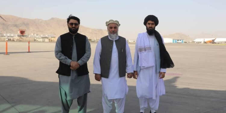 طالبان یوقاری مرتبهلی هیاتی اقتصادی بیر ییغینده اشتراک اېتیش مقصدیده قرغیزستانگه سفر قیلدی