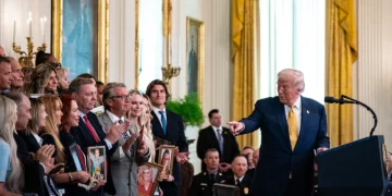 امریکا جمهور باشلیغی ینه بیربار بو مملکت افغانستان‌نی ترک اېتکنینی تنقید قیلدی