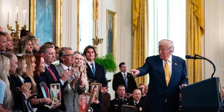 امریکا جمهور باشلیغی ینه بیربار بو مملکت افغانستاننی ترک اېتکنینی تنقید قیلدی