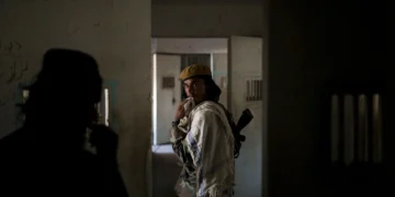 طالبان حاکمیتی تۉرت ییللیگی؛ عیاللرنینگ قرانغو کونلری دوام اېتماقده