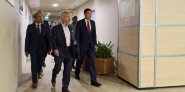 هندوستان تشقی ایشلر  وزیری رسمی بیر سفر دایره‌سیده مسکوگه باردی