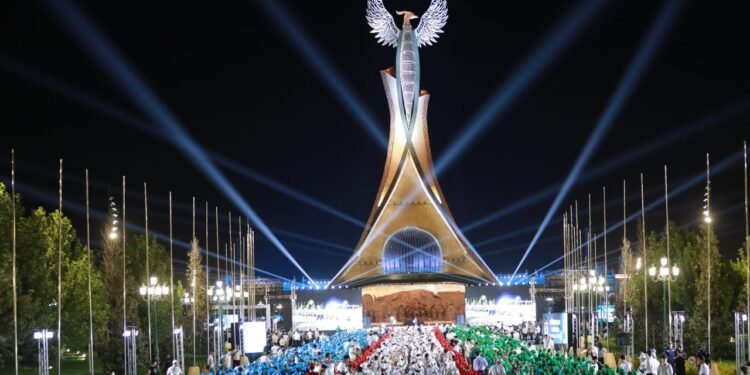 اۉزبېکستان‌ده گینس رکوردی؛ بو مملکت‌ده یوزلرچه کیچیک روبات ایش‌گه توشیریلدی