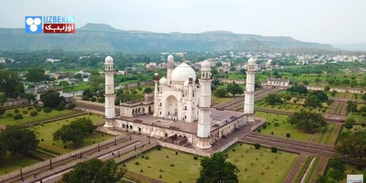 کمبغل تاج محلی؛ بیبی مقبرهسی