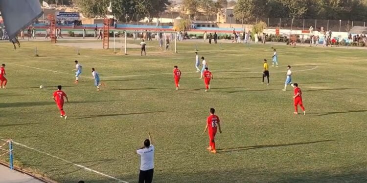 قندوز افغانستان تورلی حدودلری فوتبال جماعهلری مسابقهلریدن میزبانلیک قیلماقده