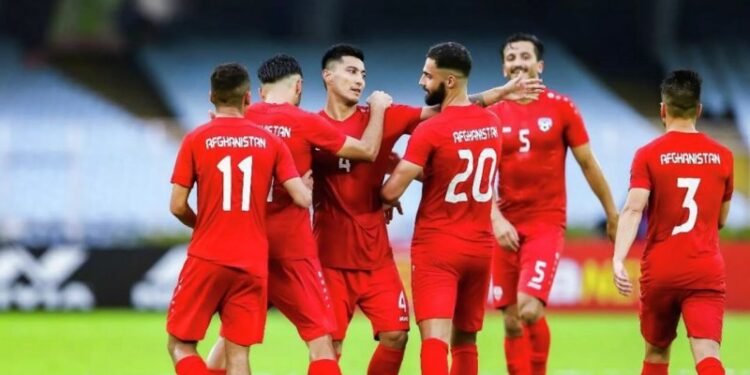 مغلوبیت بیلن باشلنش؛ افغانستان فوتبال تیرمه جماعه‌سی ایران‌ برابریده مغلوب بۉلدی