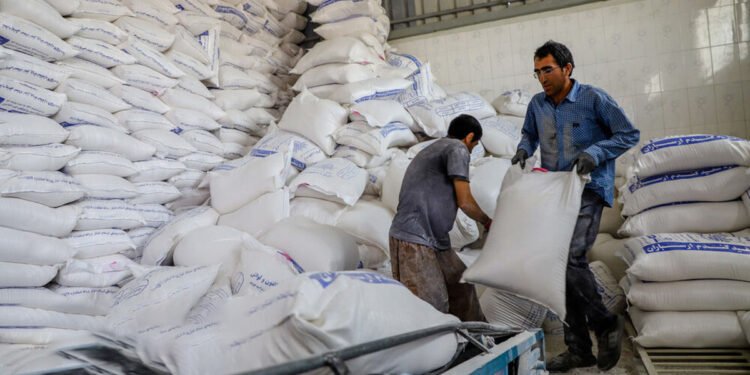 افغانستان‌ده هر ییلی ۳.۵ میلیون تُن اون ایشلب چیقاریله‌دی