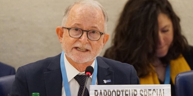 عیاللر اوچون خلق محکمه‌سی؛ ریچارد بنت بو محکمه فعالیت‌نی خوش قرشی‌لدی