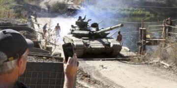 اوکراین و روسیه اوروشی؛ اوکراین هجومی‌ده اوچ کیشی جان بېردی