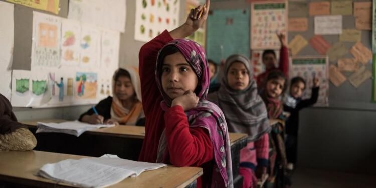 باله‌لرگه قرشی زوره‌وانلیک؛ آنتونیو گوتریش دنیاده بو وضعیت جدی‌لشگنیدن خواطر بیلدیردی